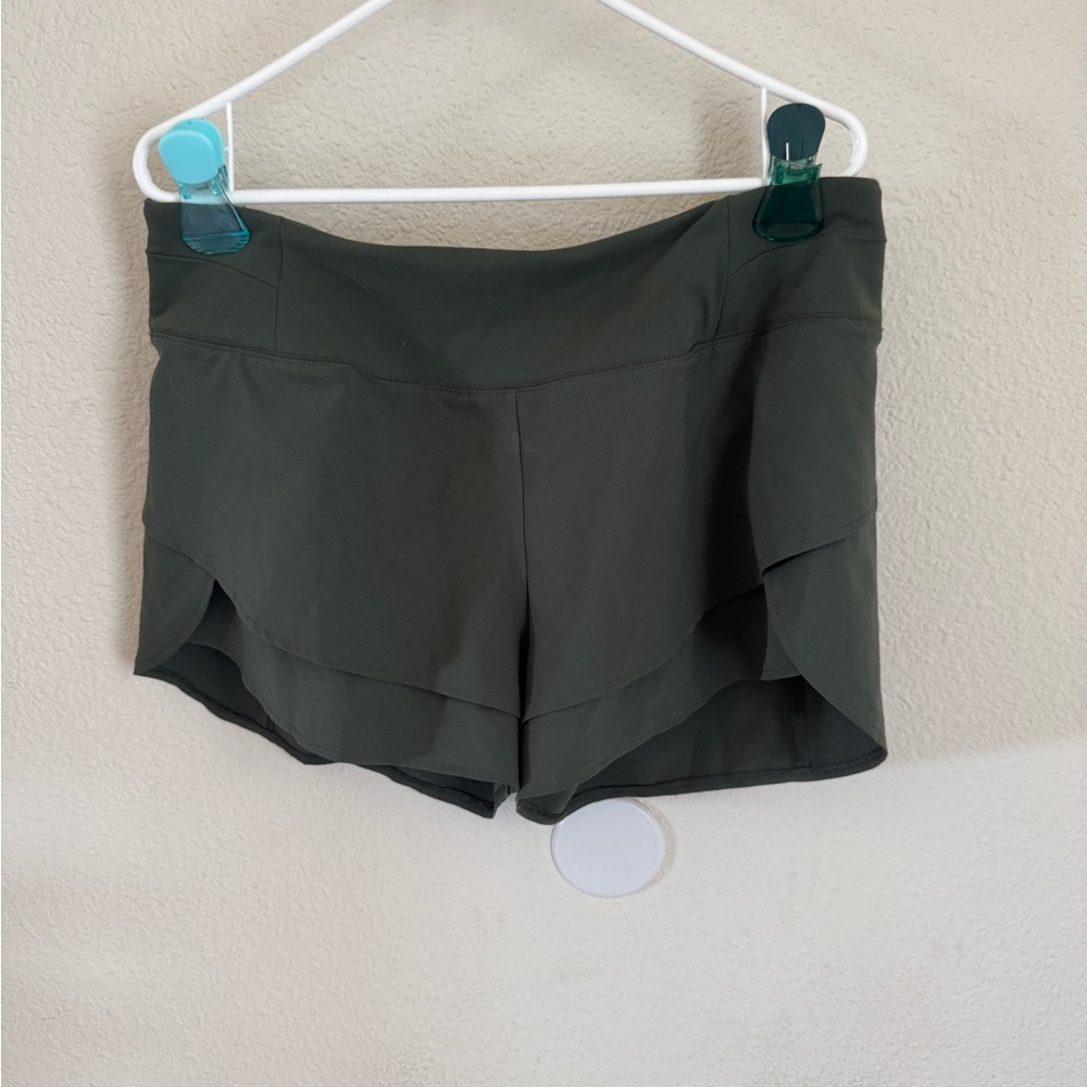 NWT CALIA by Carrie Underwood Green Athletic Shorts for Active Performance